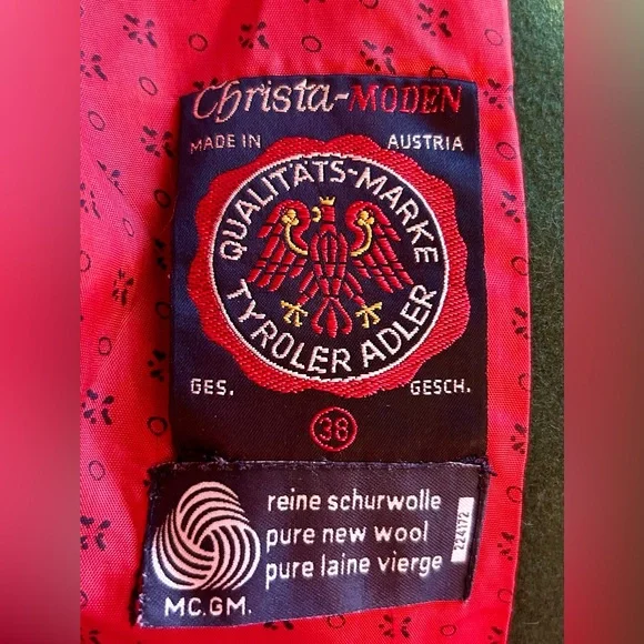 Vintage Christa Moden of Salzburg, Austria Green Wool Cape with White Stitching - Picture 3 of 8